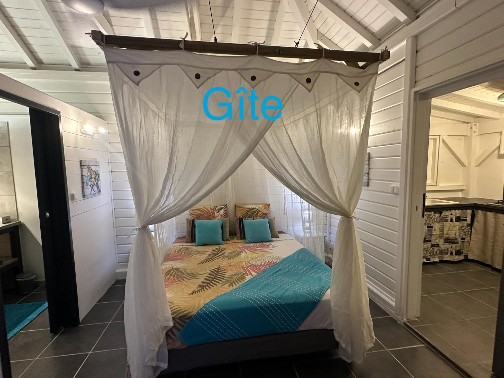 Au Bel'Vue Chez Sandrine "Gite & Chambre D'Hotes" 르 물레 외부 사진